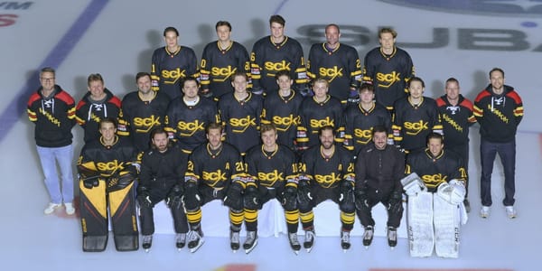 Das Fanionteam des SCK wie immer in Szene gesetzt von Peter Schälchli. (Bild: zvg)