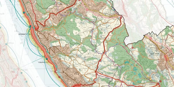 Der Zürichseeweg: Die dünne orangefrabene Linie markiert den Verlauf des Zürichseewegs in Küsnacht gemäss Regionalem Richtpla