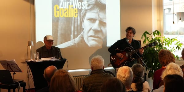 Ein virtuoses Gespann von zwei Text- und Songmeistern: Fredy Wettstein (l.) und Lukas Langenegger. (Bild: jli)
