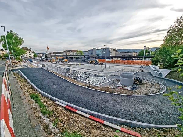 Parkplatzmangel im Dorfzentrum